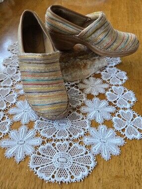 Softspots Tan Multicolor Rainbow Woven Slip-On Wedge Clogs Size 7.5W